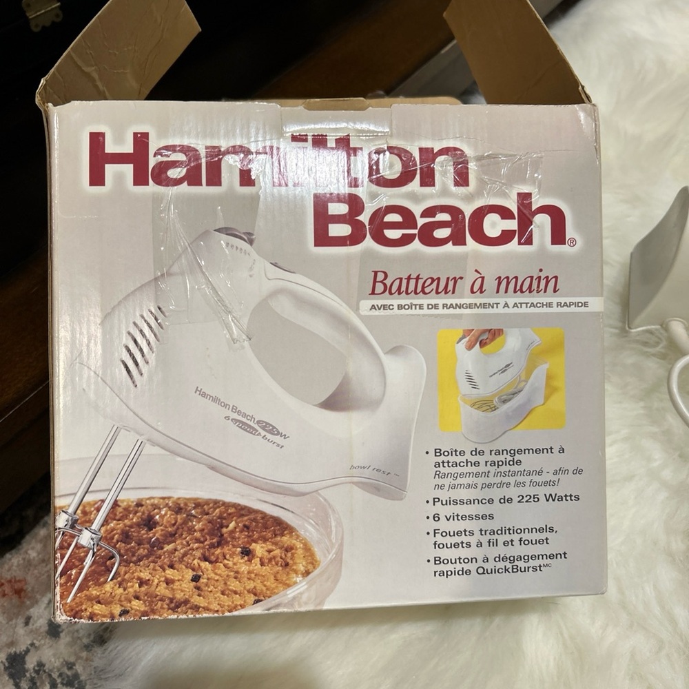 Hamilton Beach White Hand Mixer with QuickBurst